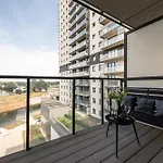 - Balcony, Fitness - By Rentujemy Apartamento