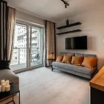 - Balcony, Fitness - By Rentujemy Apartamento