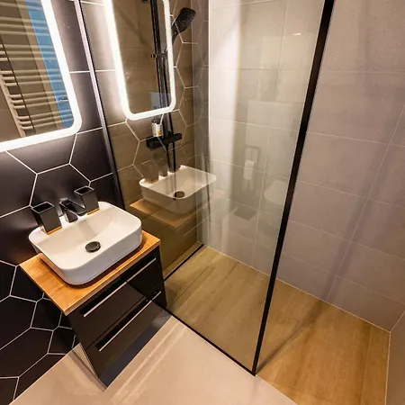 - Balcony, Fitness - By Rentujemy 아파트