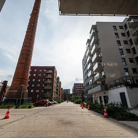- Balcony, Fitness - By Rentujemy Apartmán
