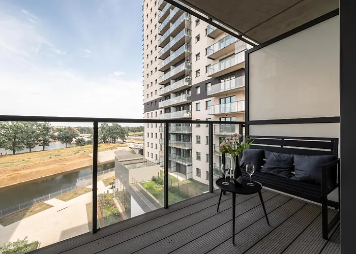 - Balcony, Fitness - By Rentujemy Lejlighed